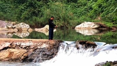 Banjir menghanyutkan empangan, menyebabkan penduduk Piêng Cu bimbang tentang musim penanaman musim bunga yang akan datang.