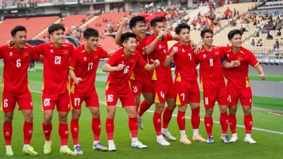 Vietnam U22 2-0 Malaysia U22 (separuh masa pertama): Minh Phúc menggandakan pendahuluan.