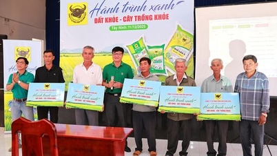 Khởi động chương trình 'Hành trình xanh - Đất khoẻ - Cây trồng khoẻ'