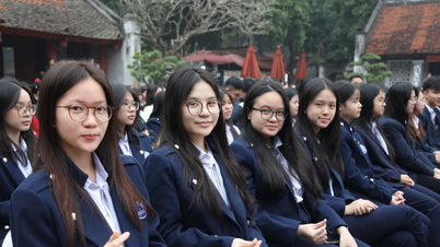 Hanoi held a meeting to encourage 247 students participating in the national excellent student competition.