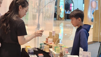 Alami kraf tradisional dan beli-belah untuk kepakaran Hue.