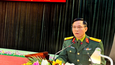 Politiske aktiviteter vektlegger enhet, ansvar og kjærlighet til kamerater og medsoldater.