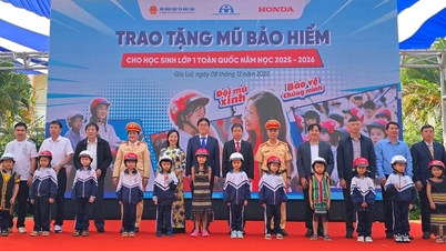 Honda Vietnam donerade över 1 000 hjälmar till förstaklassare i Central Highlands-regionen.