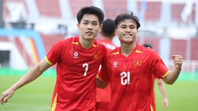 Which player from Hanoi Police FC shone in Vietnam U22's victory over Malaysia?