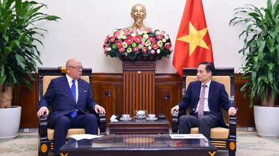 वियतनाम-जापान विश्वविद्यालय को इस क्षेत्र का अग्रणी प्रशिक्षण संस्थान बनाने के लिए।