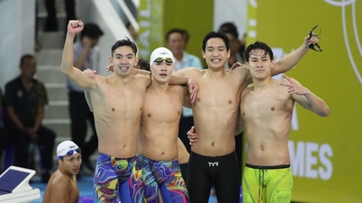 ນັກ​ລອຍ​ນ້ຳ​ໄວ 17 ປີ​ຊ່ວຍ​ໃຫ້​ຫວຽດ​ນາມ ຍາດ​ໄດ້​ຫຼຽນ​ຄຳ​ປະ​ຫວັດ​ສາດ​ຢູ່​ຊີ​ເກມ.