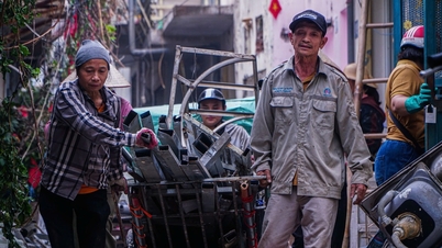 ការរុះរើផ្ទះ «នៅតាមដងផ្លូវ» យ៉ាងច្រើនសន្ធឹកសន្ធាប់នៅលើផ្លូវ De La Thanh ដើម្បីបើកផ្លូវសម្រាប់ផ្លូវក្រវ៉ាត់ក្រុងលេខ ១។