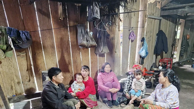 Το απομακρυσμένο χωριό καλωσορίζει τον ήλιο.