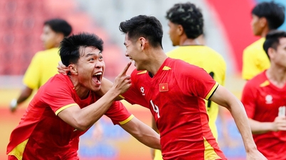 Вьетнамская сборная U22 против Малайзии U22: 2-0. Красивая победа обеспечивает место в полуфинале.