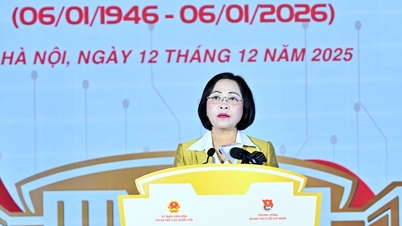 La vicepresidenta de la Asamblea Nacional, Nguyen Thi Thanh, asistió a la ceremonia de clausura del concurso de preguntas y respuestas con motivo del 80º aniversario de las primeras elecciones generales para elegir la Asamblea Nacional de Vietnam.