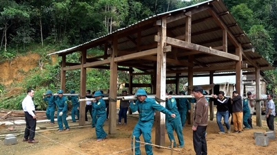 Song Kon beldesi, doğal afetlerden sonra insanların evlerini yeniden inşa etmelerine yardımcı oluyor.