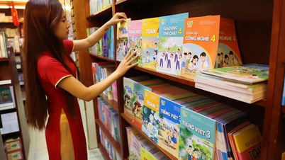 نصابی کتب کا ایک مجموعہ استعمال کرنا: معیاری بنانے کا موقع۔