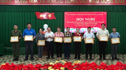 ឃុំវ៉ាន់ថាងសរសើរក្រុមចំនួន ២ និងបុគ្គលចំនួន ៨ នាក់ចំពោះការខិតខំប្រឹងប្រែងបរិច្ចាគឈាមដោយស្ម័គ្រចិត្តរបស់ពួកគេ។