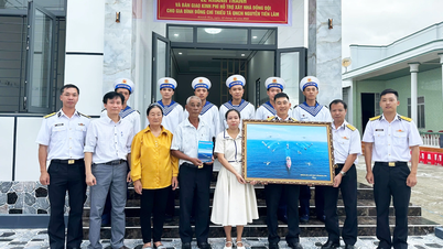 해군 제4지역 제162여단이 "전우의 집"을 인계합니다.