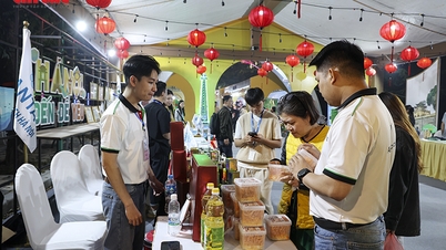 Το Ανόι διαδίδει πολιτιστικές αξίες μέσω του Φεστιβάλ Γαστρονομίας και Τουρισμού του Παραδοσιακού Χωριού Χειροτεχνίας του 2025.