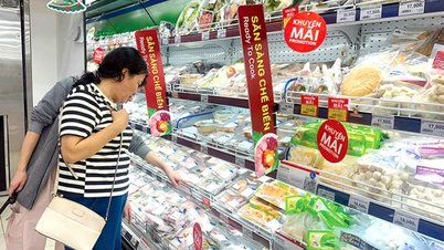 Mengantisipasi permintaan belanja diskon akhir tahun.