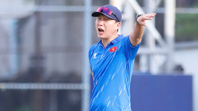 Teknik direktör Kim Sang-sik, Vietnam U22 takımının Filipinler maçı öncesinde gol vuruşlarındaki becerilerini geliştirmeye devam etmesini istiyor.