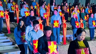 Ханой: Майже 300 портретів загиблих солдатів було подаровано їхнім родинам.