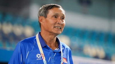 Het Vietnamese vrouwenteam neemt een pauze, maar coach Mai Duc Chung blijft zich zorgen maken over Indonesië.