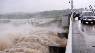 Mangler i prosedyrene for vannutslipp i perioder med høy flom.
