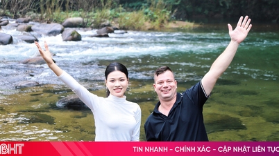 Bergabunglah dengan runner-up Miss Ethnic Tourism Vietnam dalam menjelajahi "permata hijau" di tengah hutan Ha Tinh yang luas.