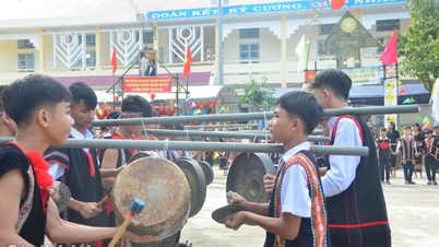 פסטיבל תרבות של מיעוטים אתניים בקהילת סון הואה