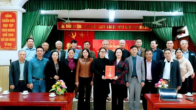 वान दिन्ह कम्यून ने "मतदाता सवाल करें - प्रतिनिधि जवाब दें" मॉडल की शुरुआत की है।