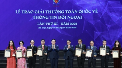 ពិធីប្រគល់ពានរង្វាន់ជាតិលើកទី១១ សម្រាប់ព័ត៌មានខាងក្រៅ