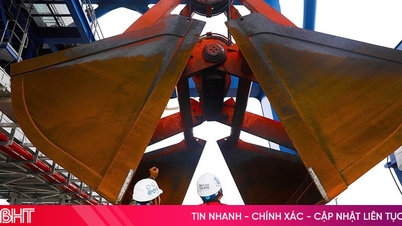 Șantierele și fabricile forfotesc în ritmul producției în faza de „sprint final”.