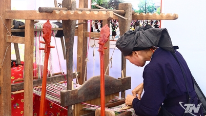 少数民族地域における観光業の発展。