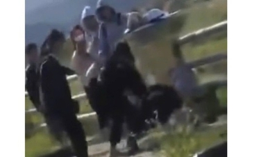 Egy Facebookon történt konfliktus következtében egy 10. osztályos lányt megvert egy csapat 8. osztályos lány.