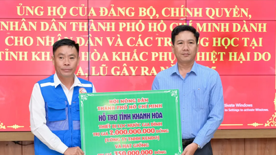 Ho Chi Minh-byen fortsetter å forsyne Khánh Hòa-provinsen med over 58 milliarder dong for å bidra til å bøte på skader forårsaket av flom og kraftig regn.