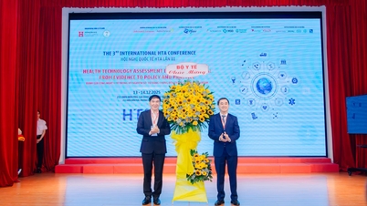 Egészségügyi technológiaértékelési képzés a digitális átalakulás kontextusában.