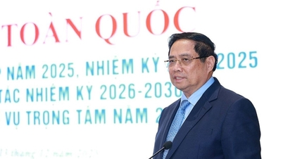 Премьер-министр Фам Минь Чинь: Министерство юстиции сосредоточилось на «трех стратегических направлениях» и «шести ключевых задачах».