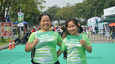 Από νέους δρομείς μέχρι άτομα άνω των 60 ετών, όλοι είναι έτοιμοι να κατακτήσουν τον Ημιμαραθώνιο Tien Phong 2025.
