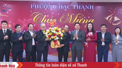 Hac Thanh Ward uspořádal setkání s katolickými hodnostáři u příležitosti Vánoc 2025.