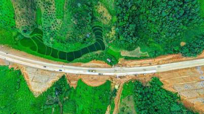 Eine Reihe von „Megaprojekten“ wurde in Angriff genommen und am 19. Dezember eingeweiht.