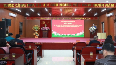 A Dinh Cong kerület gyűlést tartott, hogy 132 állampolgárt ösztönözzön a kötelező egészségügyi szűrővizsgálatokra.