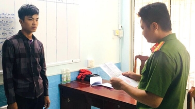 Taking advantage of air conditioner repair services, he stole money from the homeowner.