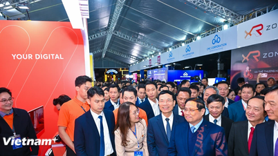 Premiärminister Pham Minh Chinh deltog i öppningsceremonin för Techfest Vietnam 2025.