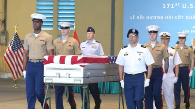 Wietnam przekazuje szczątki amerykańskich żołnierzy zaginionych w akcji podczas wojny.