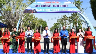 "혼 코아이 봉기를 자랑스럽게 여기다" 사진전 개막식 및 사진 공모전 시상식.