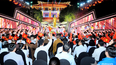 عمو هو منبع الهام بزرگی برای ادبیات و هنر است.