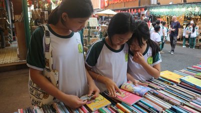 از طریق آثار ادبی زنده شوید