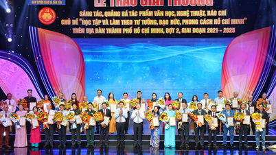 Σπέρνοντας τους σπόρους και δίνοντας φτερά στη λογοτεχνία και την τέχνη να πετάνε ψηλά.