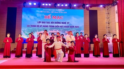 ភូថូ៖ ពិធីបិទវគ្គបណ្តុះបណ្តាលជំនាញជាក់ស្តែង និងការសម្តែងចម្រៀង Xoan។