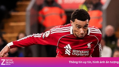 Ekitike khiến Isak bẽ mặt