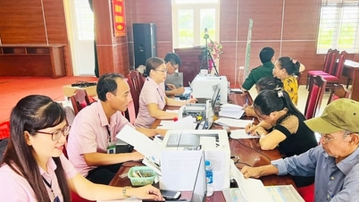 ฟาม วัน กวีท ผู้อำนวยการสาขากรุงฮานอยของธนาคารนโยบายสังคม: