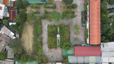 A rare remnant of a "living textbook" remains on the school grounds.