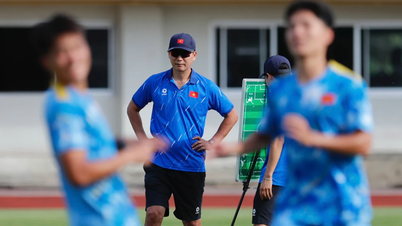 کیم سانگ سیک شبیه ستاره‌های سینماست، ترونگ کین، دروازه‌بان تیم زیر ۲۲ سال ویتنام، از اهداف شخصی‌اش می‌گوید.